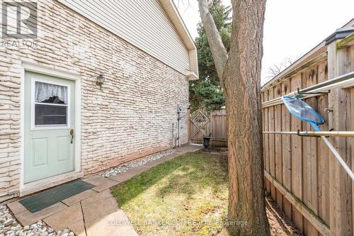 2483 Yarmouth Crescent, Oakville, ON - Outdoor With Exterior