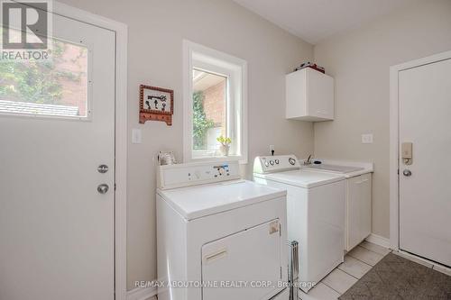 126 Howell Road, Oakville (River Oaks), ON - Indoor Photo Showing Laundry Room