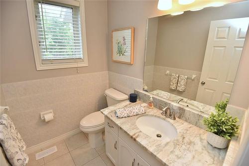 27 Dalia Avenue, Hamilton, ON - Indoor Photo Showing Bathroom