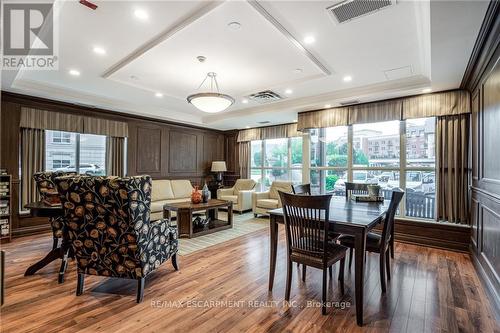 501 - 1000 Creekside Drive, Hamilton, ON - Indoor Photo Showing Dining Room