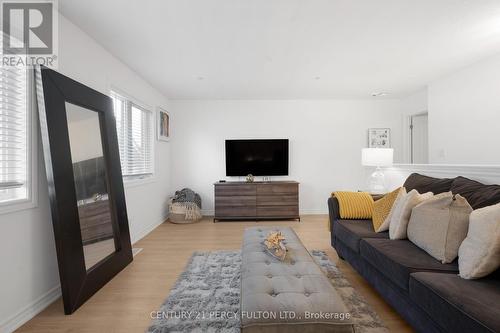 23 Bill Hutchinson Crescent, Clarington (Bowmanville), ON - Indoor Photo Showing Living Room