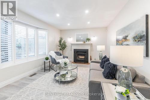 270 Rowntree Drive, Hamilton (Rushdale), ON - Indoor Photo Showing Living Room With Fireplace