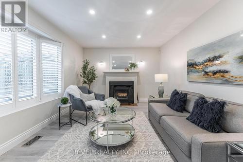 270 Rowntree Drive, Hamilton (Rushdale), ON - Indoor Photo Showing Living Room With Fireplace