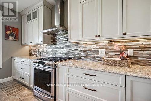 9738 Dundas Street E, Erin, ON - Indoor Photo Showing Kitchen With Upgraded Kitchen