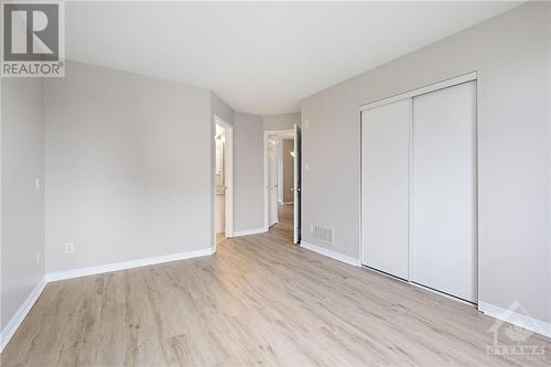 The primary bedroom features a convenient cheater door to the main bath. - 190 Rustic Hills Crescent Unit#6, Ottawa, ON - Indoor Photo Showing Other Room