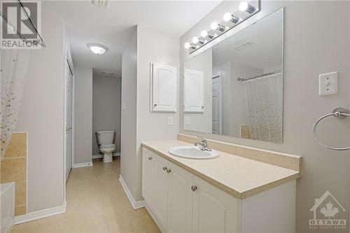 190 Rustic Hills Crescent Unit#6, Ottawa, ON - Indoor Photo Showing Bathroom