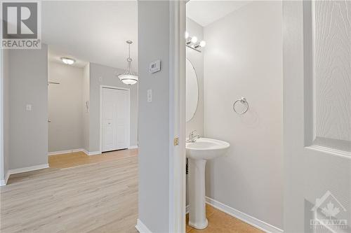 Part bath - 190 Rustic Hills Crescent Unit#6, Ottawa, ON - Indoor Photo Showing Bathroom