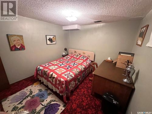 706 Donald Street, Hudson Bay, SK - Indoor Photo Showing Bedroom