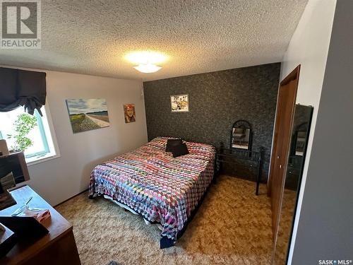 706 Donald Street, Hudson Bay, SK - Indoor Photo Showing Bedroom