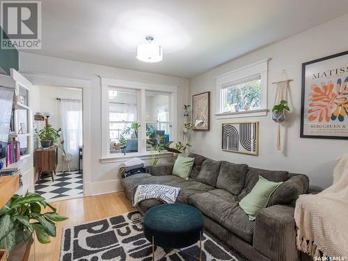 2165 Montague Street, Regina, SK - Indoor Photo Showing Living Room