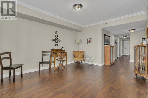 1152 Sunset Drive Unit# 1502, Kelowna, BC - Indoor Photo Showing Living Room