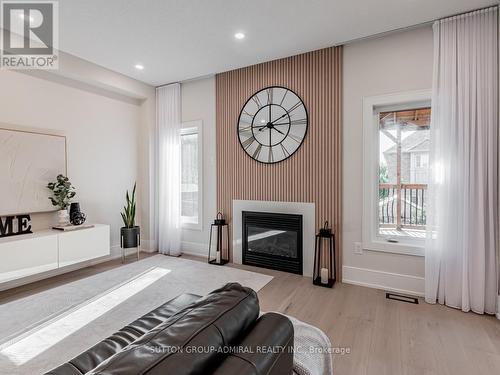 109 Barli Crescent, Vaughan, ON - Indoor Photo Showing Bedroom With Fireplace