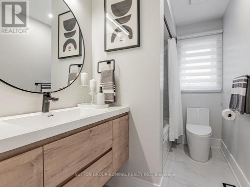 109 Barli Crescent, Vaughan, ON - Indoor Photo Showing Bathroom