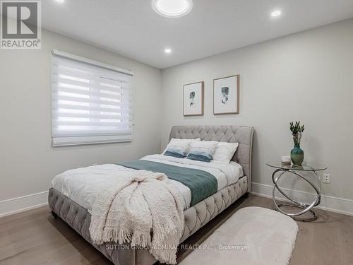 109 Barli Crescent, Vaughan, ON - Indoor Photo Showing Bedroom