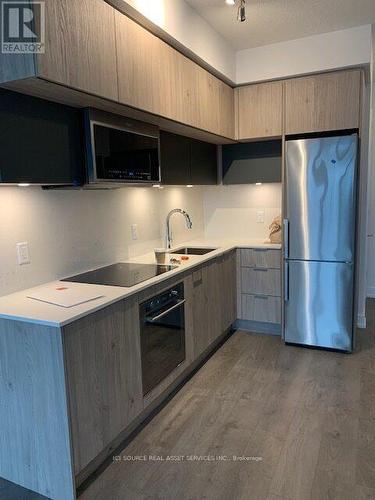 1833 - 25 Adra Grado Way, Toronto (Bayview Village), ON - Indoor Photo Showing Kitchen With Upgraded Kitchen