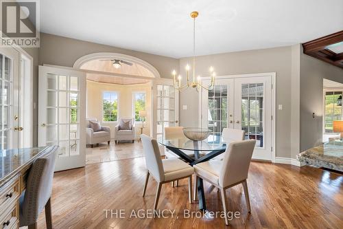 15 Logan Court, Whitchurch-Stouffville, ON - Indoor Photo Showing Dining Room