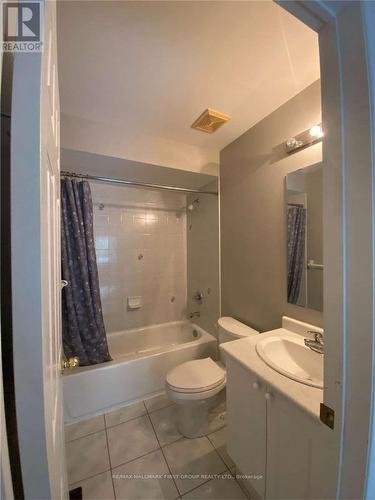 87 Norland Circle, Oshawa, ON - Indoor Photo Showing Bathroom