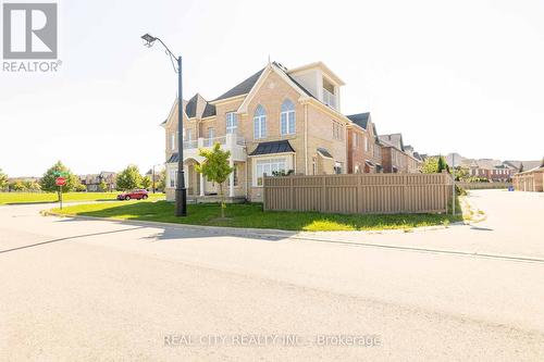 54 Killington Avenue, Vaughan, ON - Outdoor