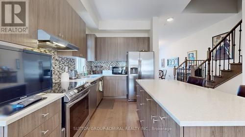 143 Lebovic Campus Drive, Vaughan, ON - Indoor Photo Showing Kitchen