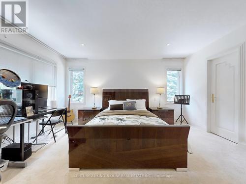 29 Moodie Drive, Richmond Hill, ON - Indoor Photo Showing Bedroom