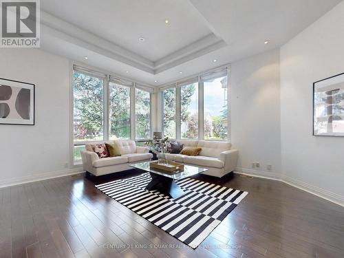 29 Moodie Drive, Richmond Hill, ON - Indoor Photo Showing Living Room