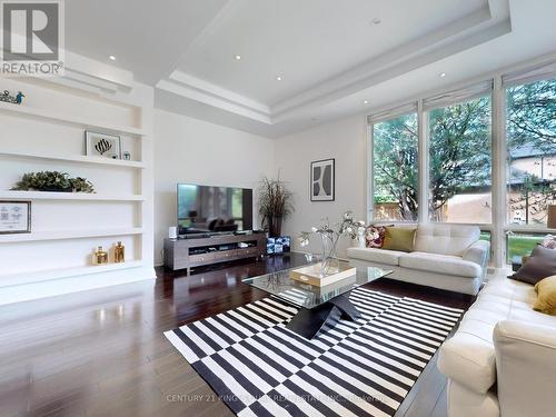 29 Moodie Drive, Richmond Hill, ON - Indoor Photo Showing Living Room