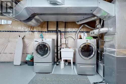 22 Nichols Boulevard, Markham (Cachet), ON - Indoor Photo Showing Laundry Room