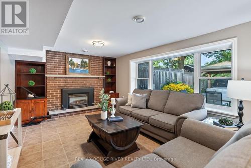 386 Hillcroft Street, Oshawa (O'Neill), ON - Indoor Photo Showing Living Room With Fireplace