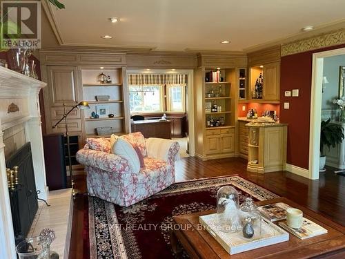 23 Quigg Lane, Prince Edward County (Ameliasburgh), ON - Indoor Photo Showing Living Room