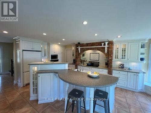 23 Quigg Lane, Prince Edward County (Ameliasburgh), ON - Indoor Photo Showing Kitchen