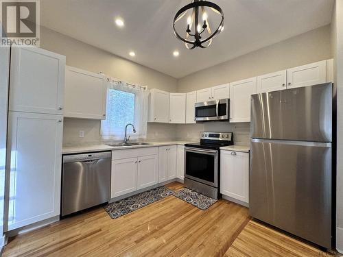 179 Tamarack St, Timmins, ON - Indoor Photo Showing Kitchen