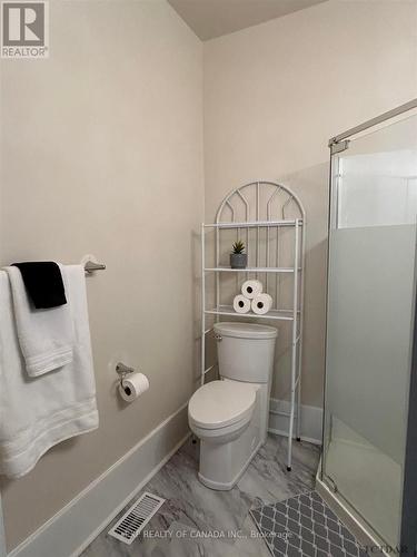 179 Tamarack Street, Timmins (Hill District), ON - Indoor Photo Showing Bathroom