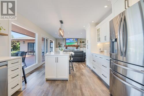 167 Westview Drive, Penticton, BC - Indoor Photo Showing Kitchen With Upgraded Kitchen