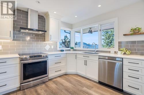 167 Westview Drive, Penticton, BC - Indoor Photo Showing Kitchen With Upgraded Kitchen