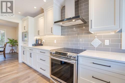 167 Westview Drive, Penticton, BC - Indoor Photo Showing Kitchen With Upgraded Kitchen