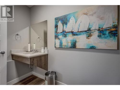 5620 51St Street Unit# 404, Osoyoos, BC - Indoor Photo Showing Bathroom