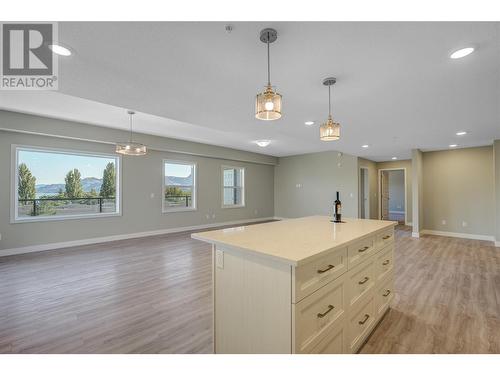 5620 51St Street Unit# 404, Osoyoos, BC - Indoor