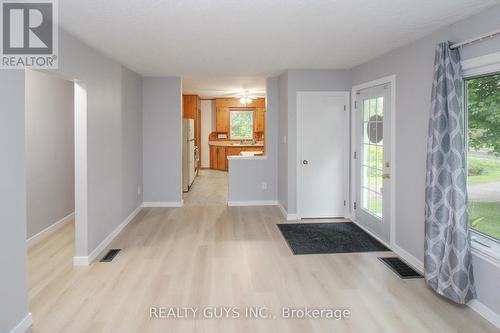 1002 Yankee Line, Smith-Ennismore-Lakefield, ON - Indoor Photo Showing Other Room