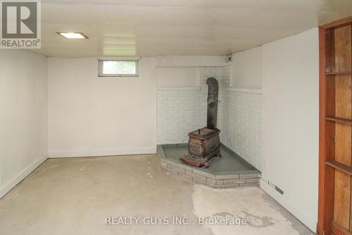 1002 Yankee Line, Smith-Ennismore-Lakefield, ON - Indoor Photo Showing Other Room