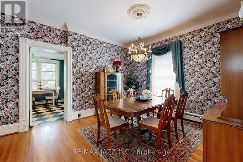 243 Brant Avenue, Brantford, ON - Indoor Photo Showing Dining Room