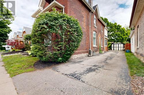 243 Brant Avenue, Brantford, ON - Outdoor