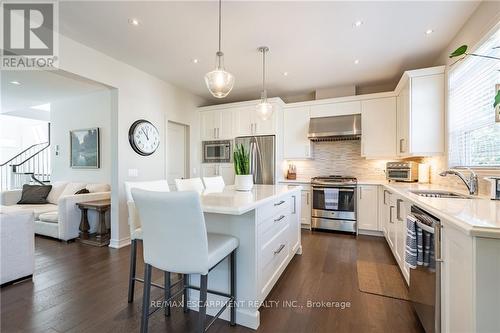 27 Willow Bank Common, St. Catharines, ON - Indoor Photo Showing Kitchen With Stainless Steel Kitchen With Upgraded Kitchen