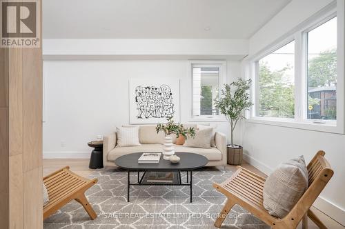 245 Linsmore Crescent, Toronto (Danforth Village-East York), ON - Indoor Photo Showing Living Room