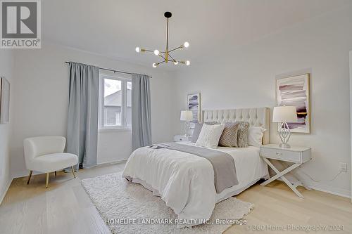 83 Schmeltzer Crescent, Richmond Hill, ON - Indoor Photo Showing Bedroom