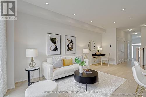 83 Schmeltzer Crescent, Richmond Hill, ON - Indoor Photo Showing Living Room