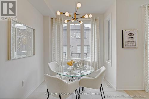 83 Schmeltzer Crescent, Richmond Hill, ON - Indoor Photo Showing Dining Room