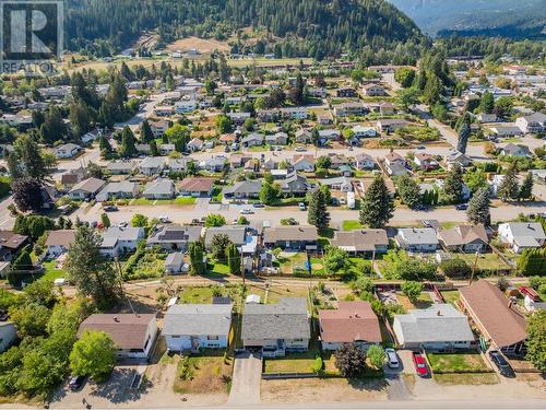 538 7Th  Avenue, Castlegar, BC - Outdoor With View