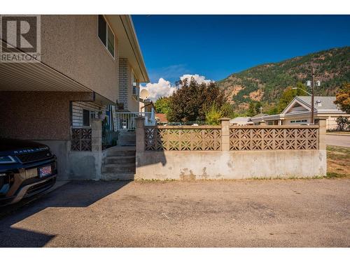 538 7Th  Avenue, Castlegar, BC - Outdoor