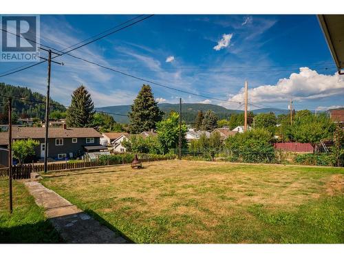 538 7Th  Avenue, Castlegar, BC - Outdoor With View