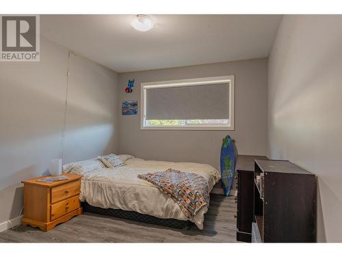 538 7Th  Avenue, Castlegar, BC - Indoor Photo Showing Bedroom